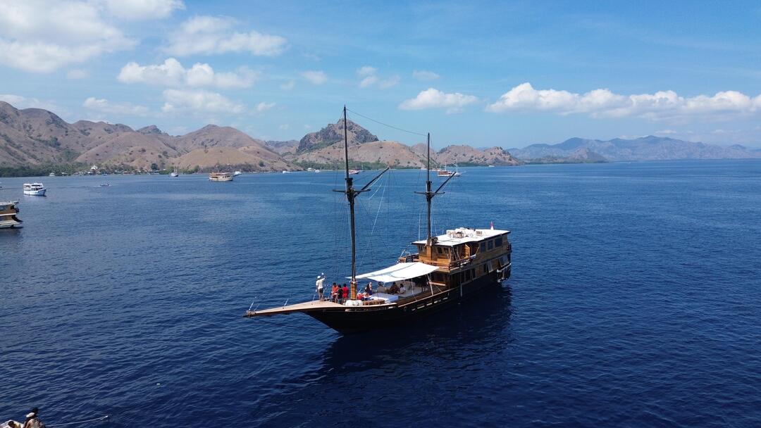 Open Trip 3D2N by Black Beard Luxury Phinisi - 