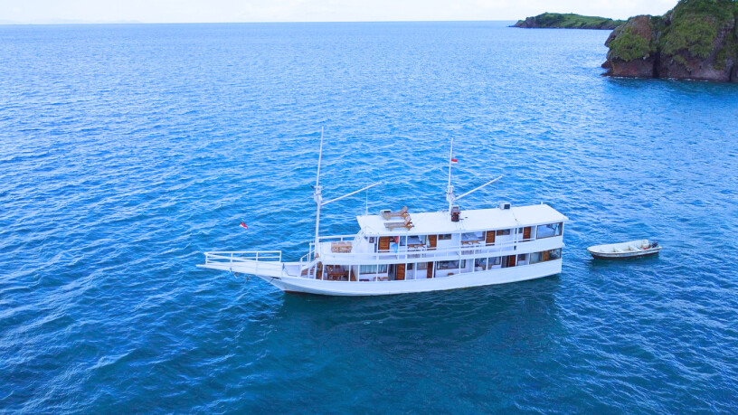 Nadia Deluxe Phinisi - 