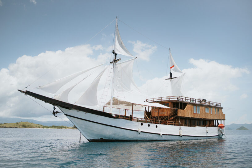 Open Trip Weekdays 3D2N by Zada Nara Luxury Phinisi - 