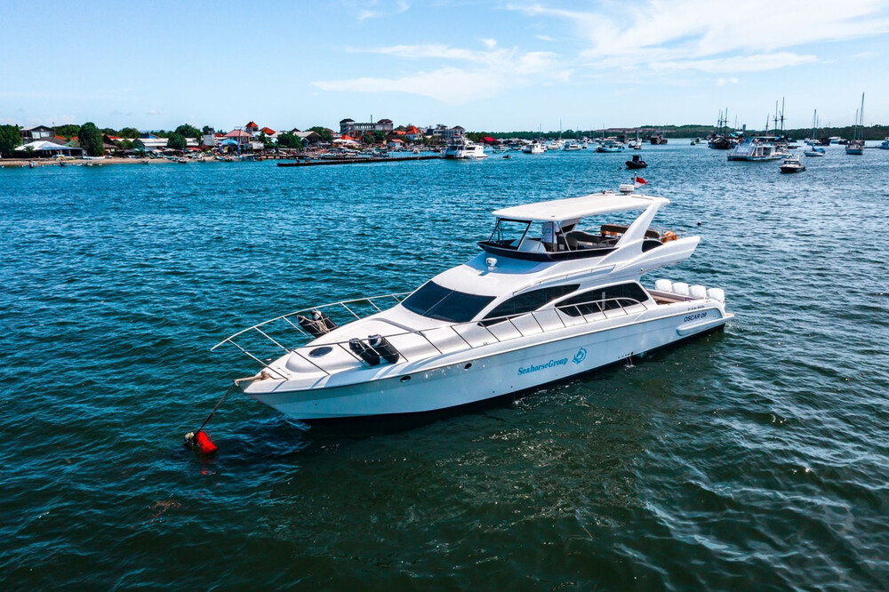 Boat Charter by Oscar Yacht - 