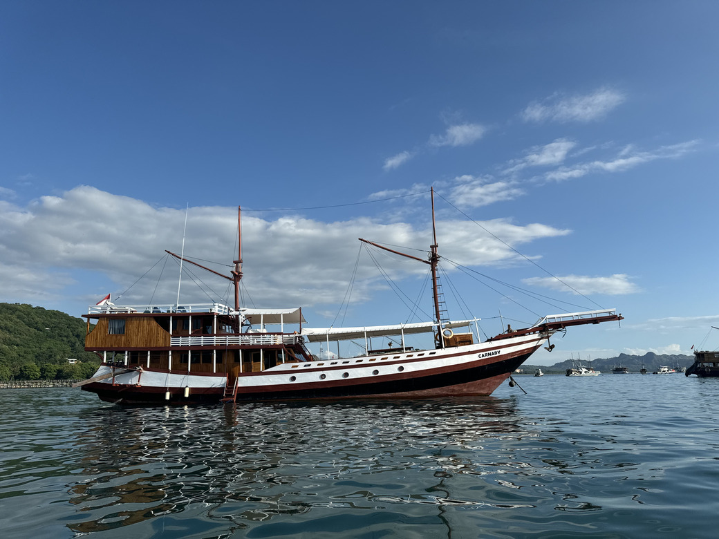 Open Trip 3D2N by Carnaby Luxury Phinisi - 