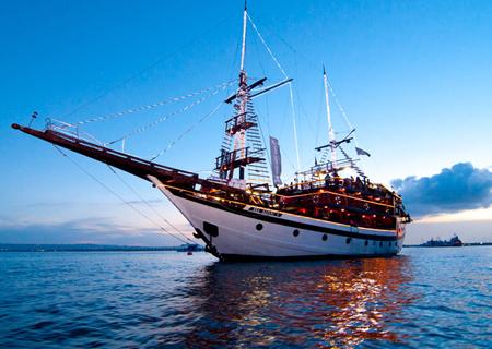 Bali Pirate Dinner Cruise by Sea Safari Cruise - 